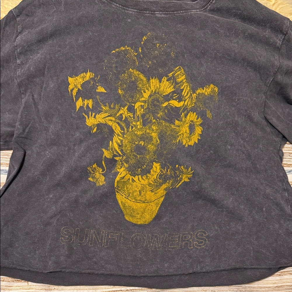 Sunflower Graphic Women's Crop Top - Picture 3 of 3